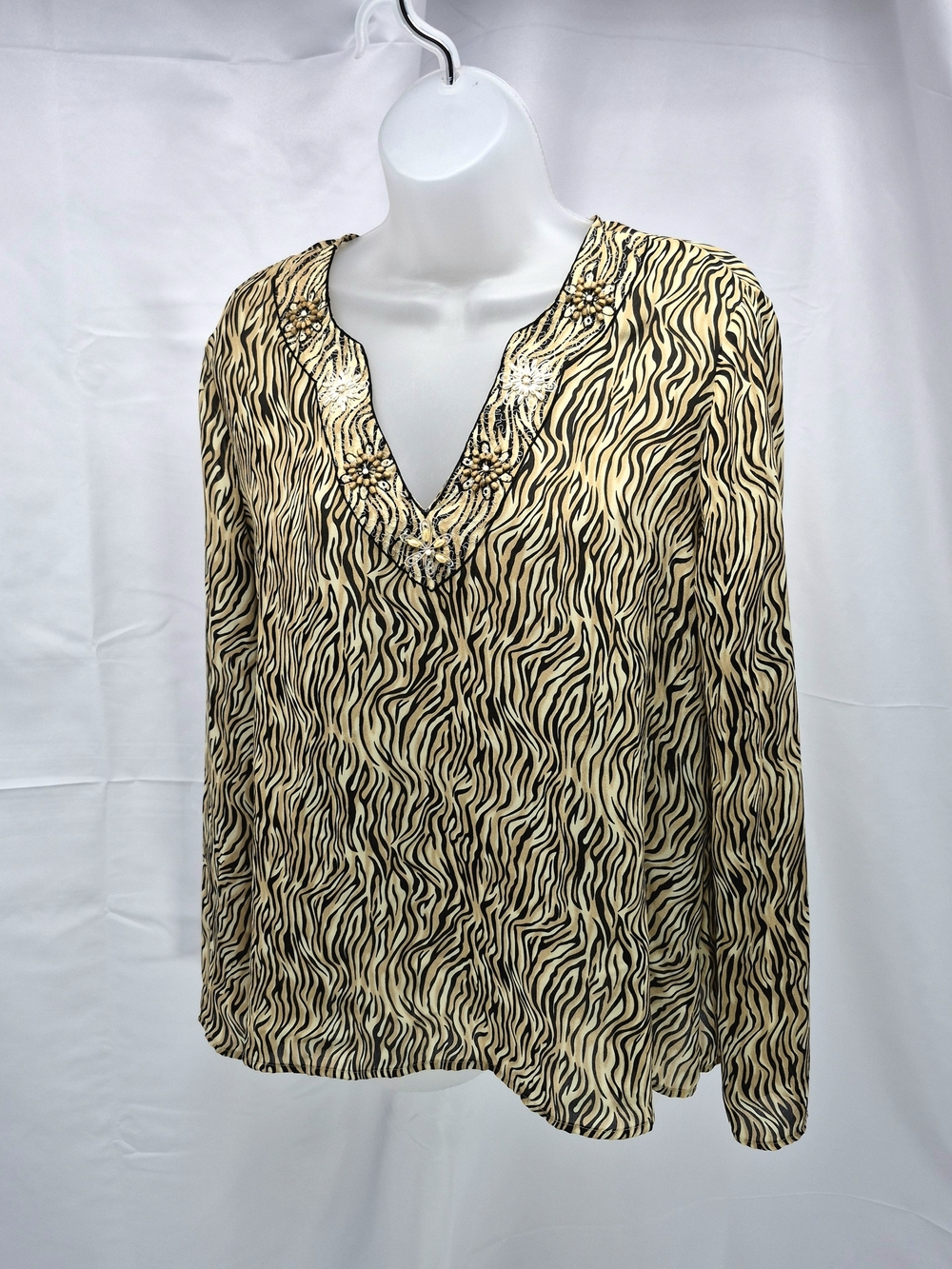 NWOT Cato Zebra Tiger Print Beaded Embellished V-Neck Blouse Woman's L - Picture 4 of 11